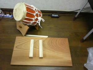 秋の藤山新太郎師匠の学校公演に「七変化」という演技が 新しく入ることになり、打楽器を新規に購入。
